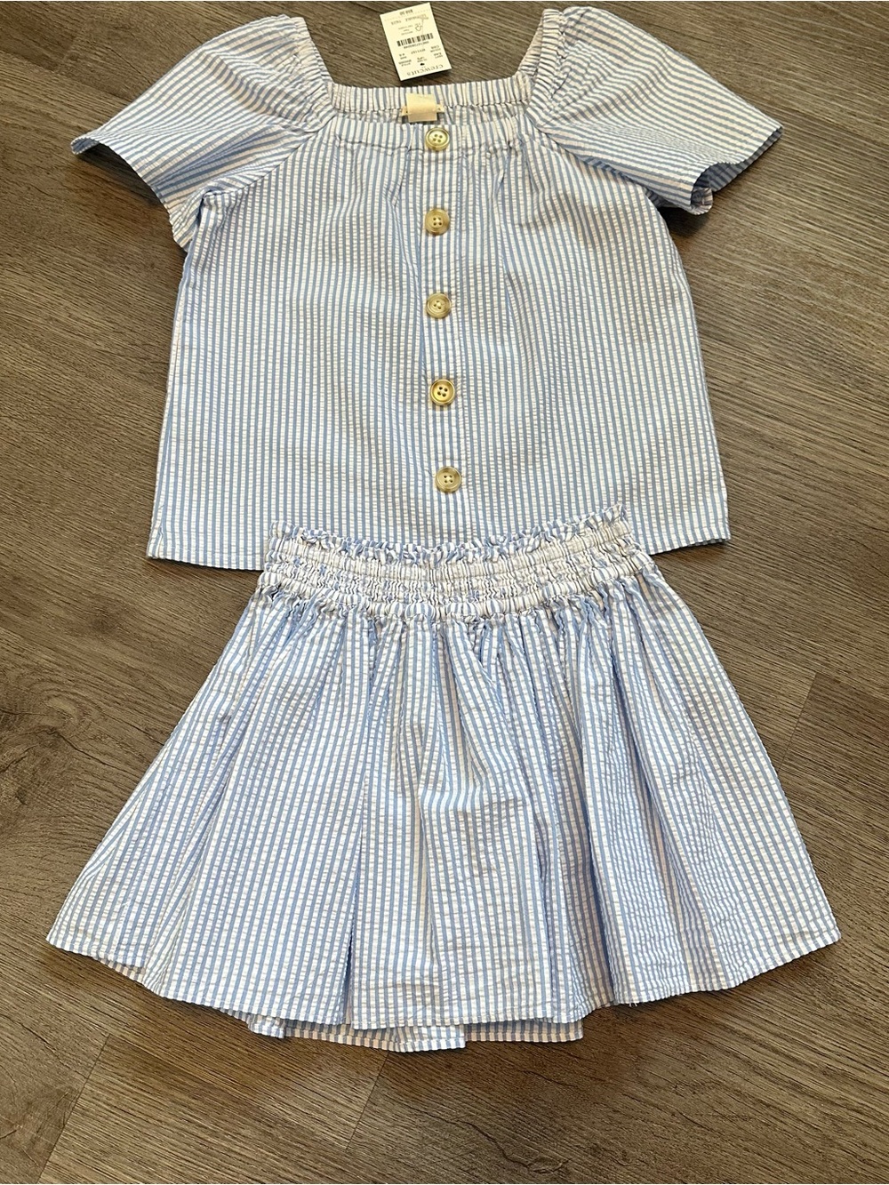 JCrew Factory seersucker matching skirt set
100% Cotton